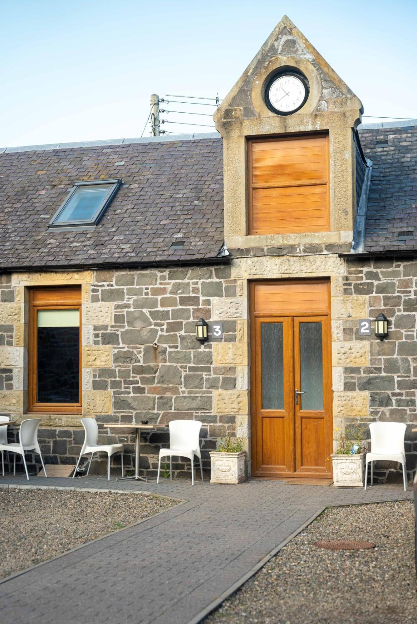 Traquair Arms Hotel Innerleithen Exterior foto